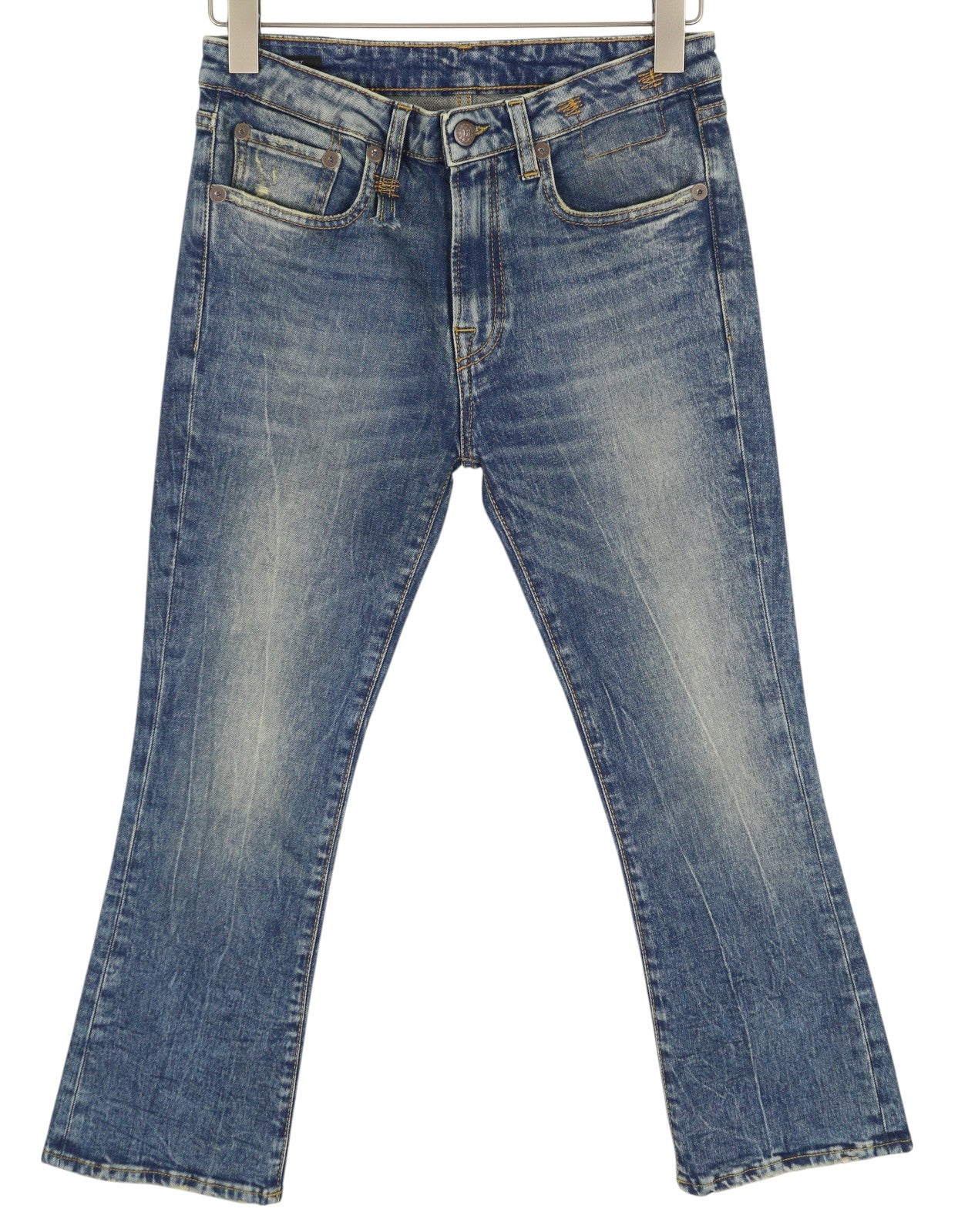 R13 Kick moteriški džinsai, 26 Kelly tamprūs, iki kulkšnių, skalbtos, blukusios mėlynos spalvos, rekomenduojama kaina – 650 € 