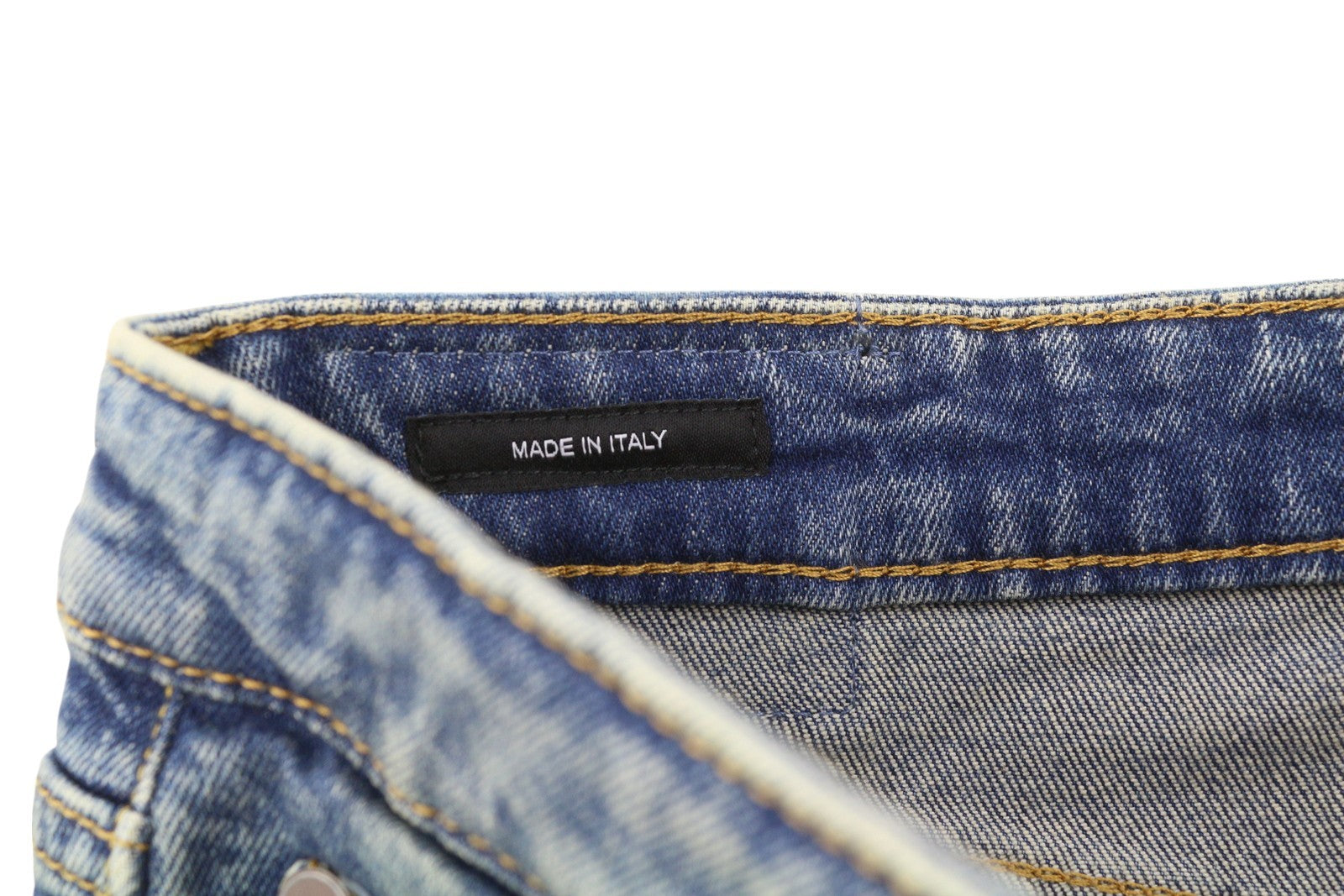 R13 Kick moteriški džinsai, 26 Kelly tamprūs, iki kulkšnių, skalbtos, blukusios mėlynos spalvos, rekomenduojama kaina – 650 € 