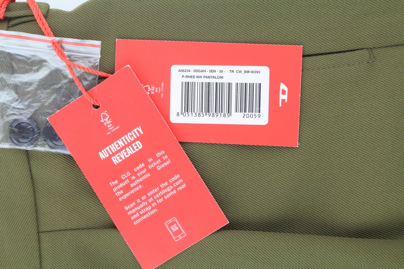 DIESEL P-Rhee-Nw vyriškos kelnės W30 žalios vilnos mišinio su klostėmis ir užtrauktuku, rekomenduojama mažmeninė kaina – 283 € 