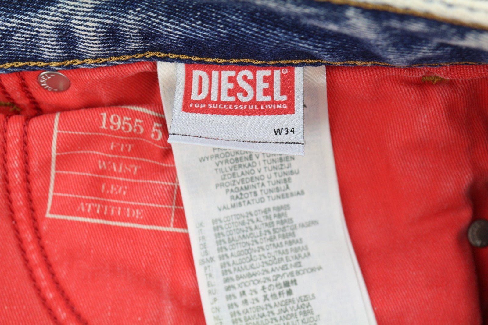 DIESEL 1955 09E10 vyriški džinsai, W34/L34, mėlyni, tiesaus kirpimo, su gobtuvu, RRP 375 USD. 