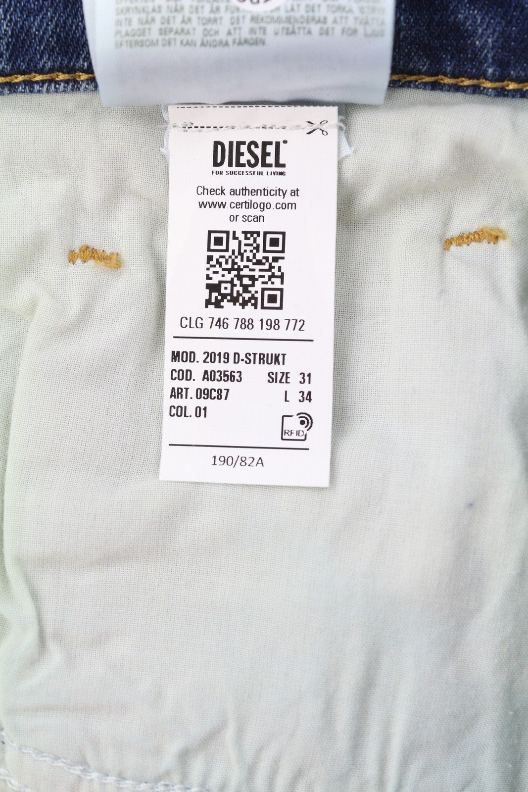 DIESEL 2019 D-Strukt 09C87 vyriški džinsai W31/L34 mėlyni, aptempti, plonos kojos, rekomenduojama kaina 189 € 