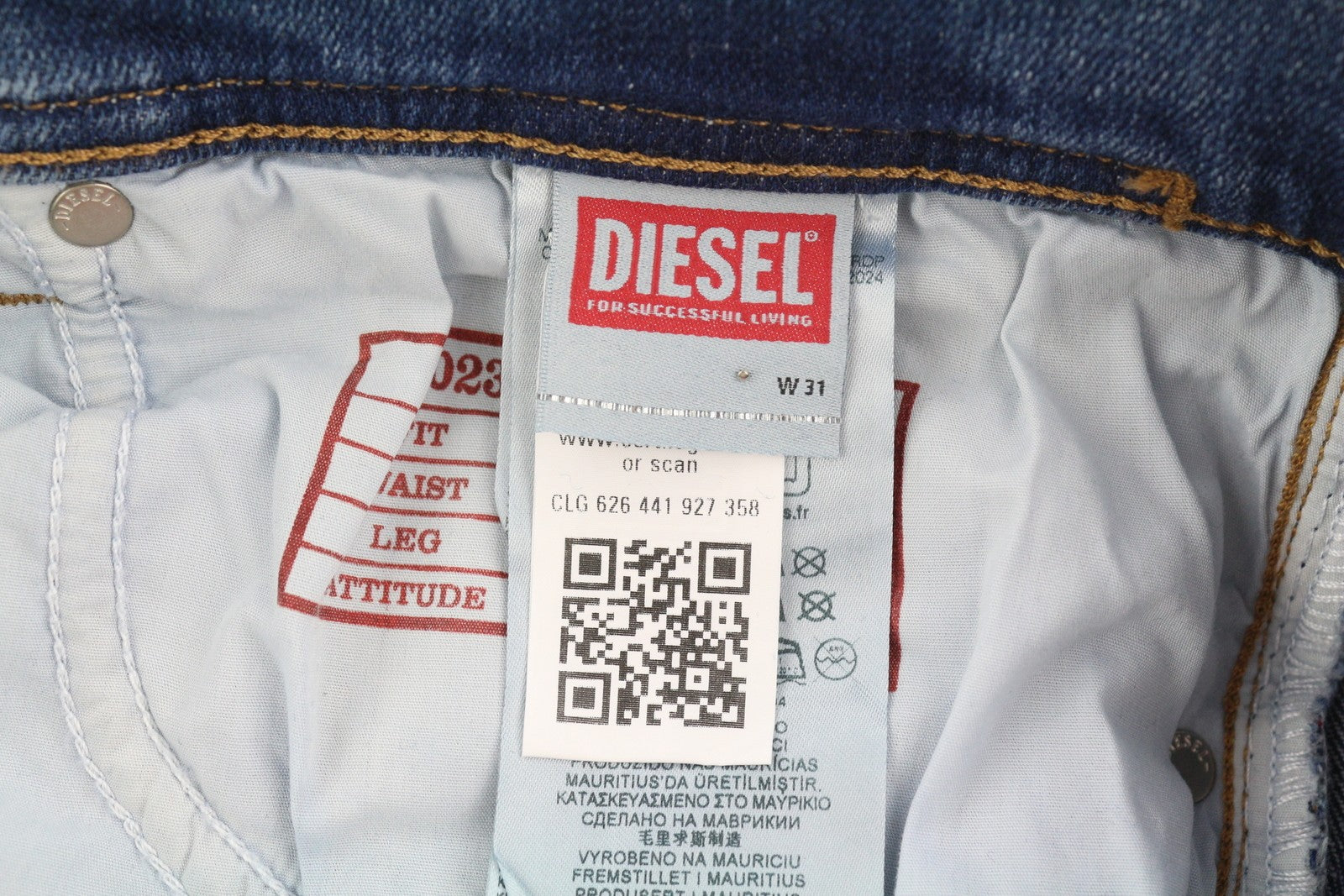 DIESEL 2023 D-Finitive 0GRDP Men Jeans W31/L32 Regular Tapered Leg Mid Waist