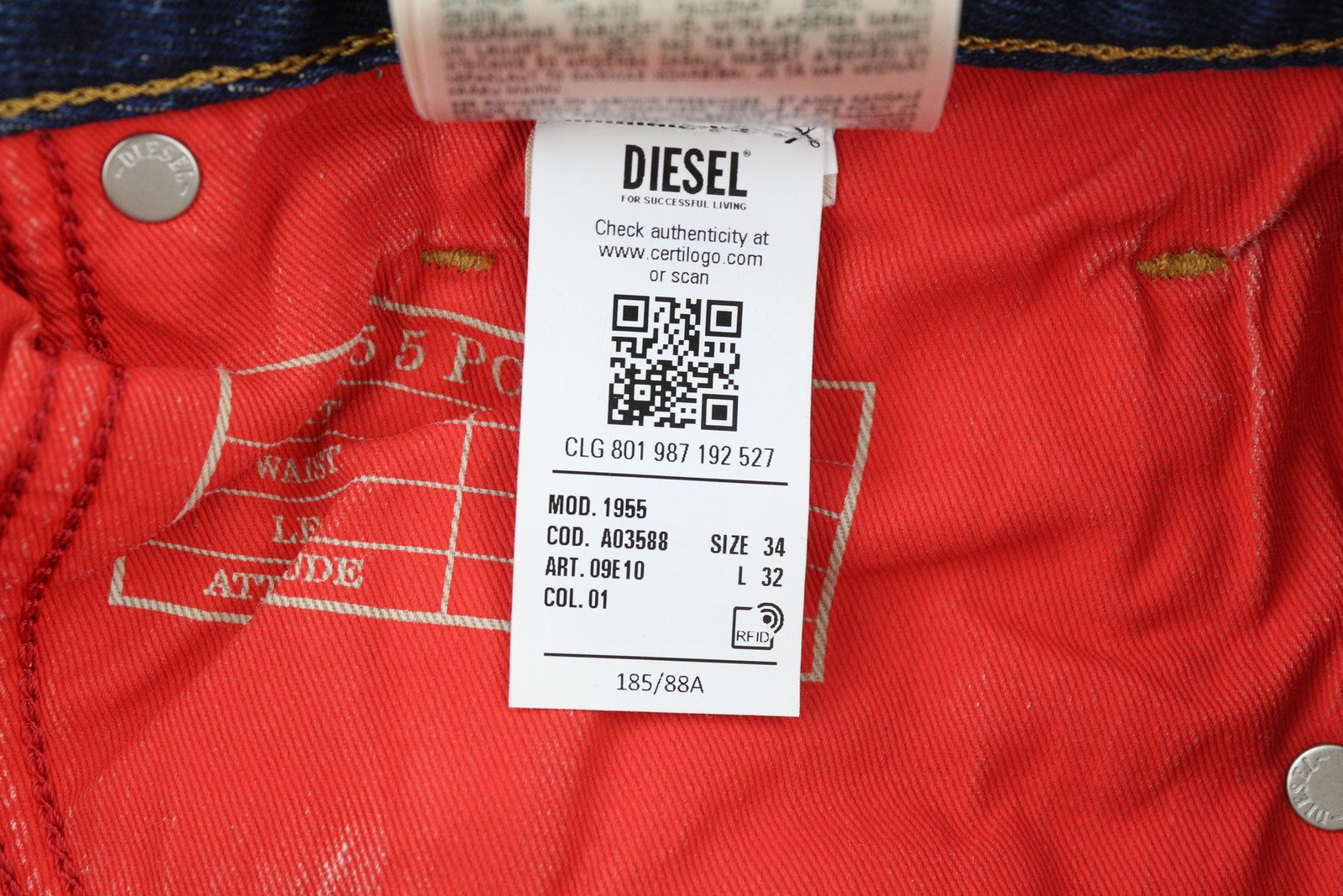 DIESEL 1955 09E10 vyriški džinsai, W34/L32, mėlyni, tiesaus kirpimo, su gobtuvu, RRP 375 USD. 