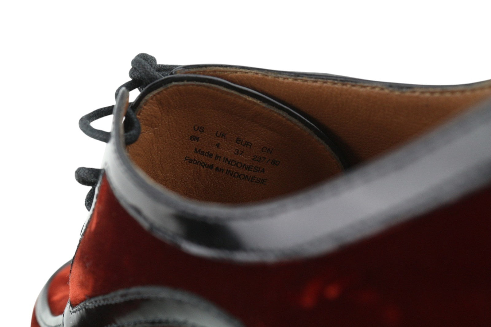 EMPORIO ARMANI moteriški bateliai, 37 dydžio, bordo spalvos, su aksominiu padu, apvalia nosele, raišteliais. 