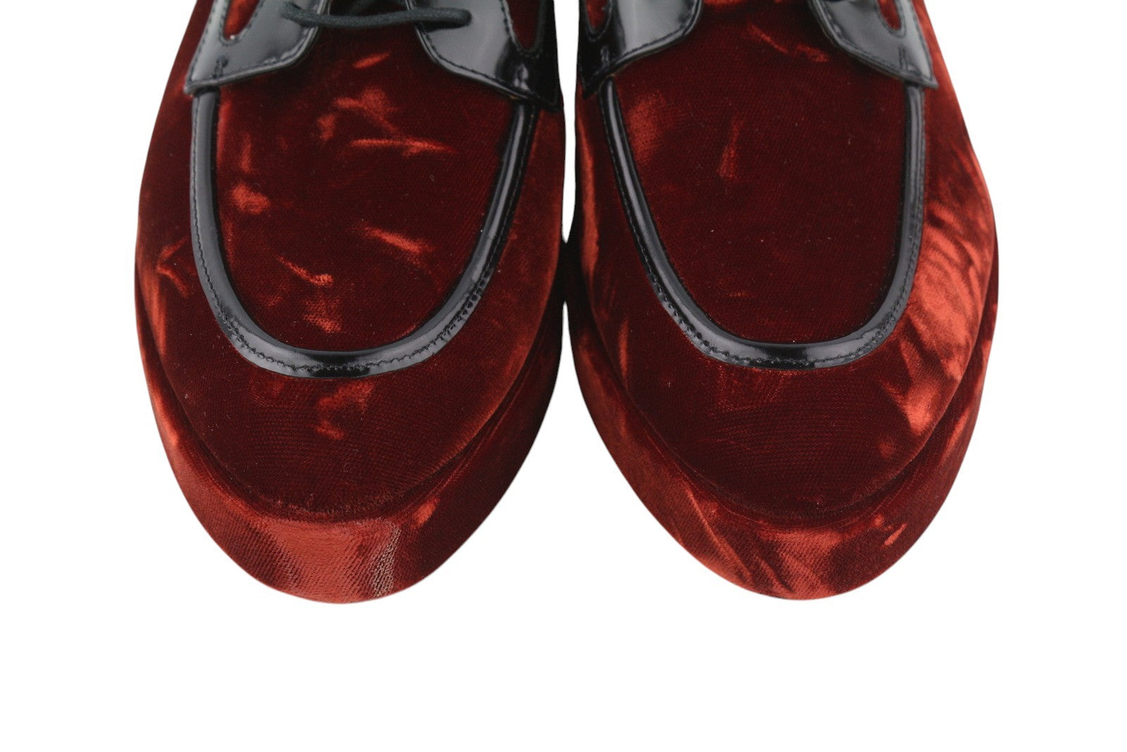 EMPORIO ARMANI moteriški bateliai, 37 dydžio, bordo spalvos, su aksominiu padu, apvalia nosele, raišteliais. 