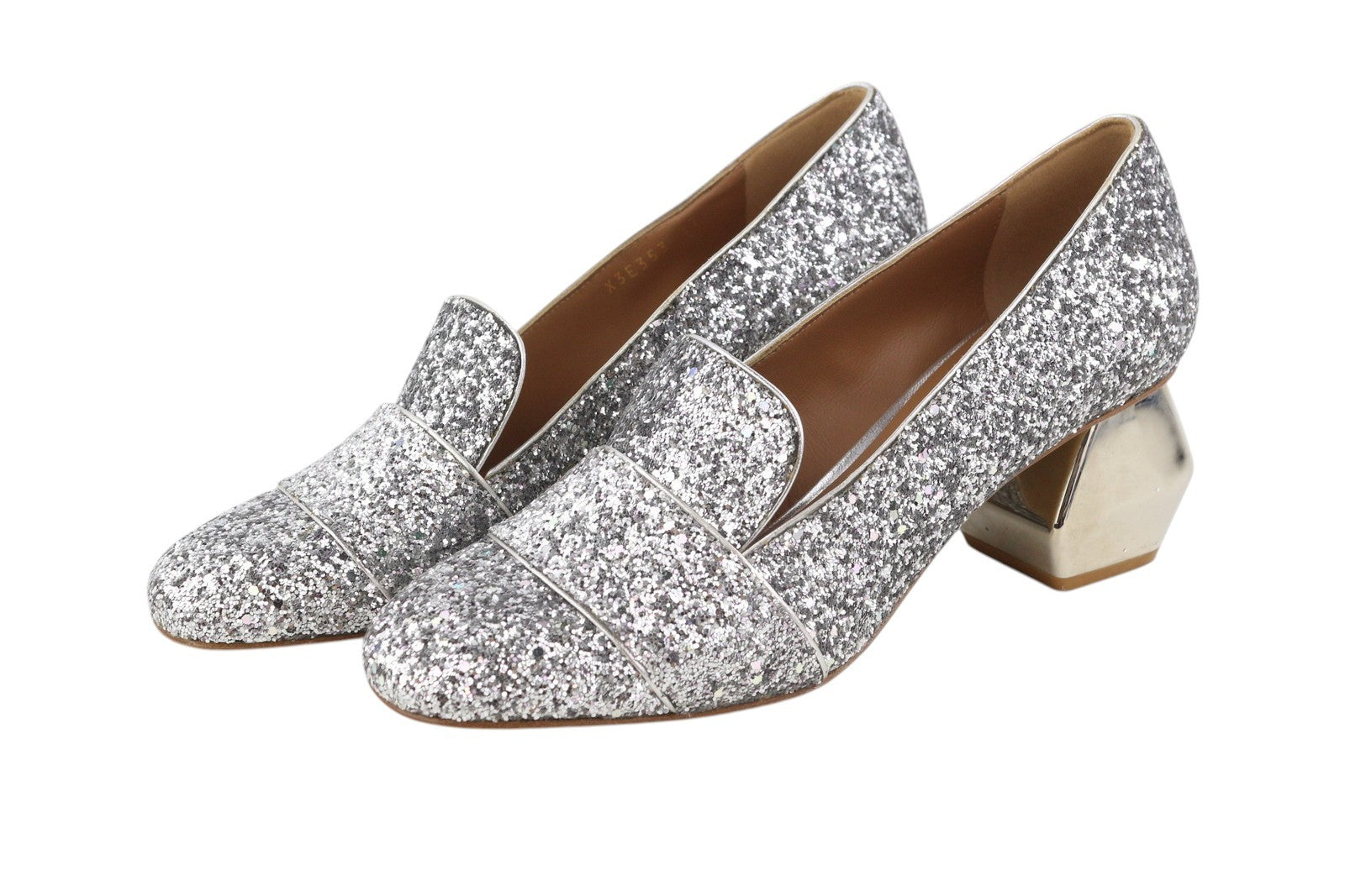 EMPORIO ARMANI X3E353 moteriški aukštakulniai, 37 dydžio, odiniai, blizgantys, sidabriniai, su iškirpte. 