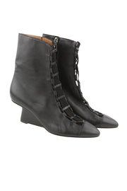 EMPORIO ARMANI moteriški aukštakulniai, 37 €, juodos odos, smaili nosis, su raišteliais ir užtrauktuku. 