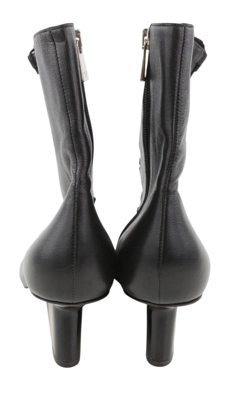 EMPORIO ARMANI moteriški aukštakulniai, 37 €, juodos odos, smaili nosis, su raišteliais ir užtrauktuku. 