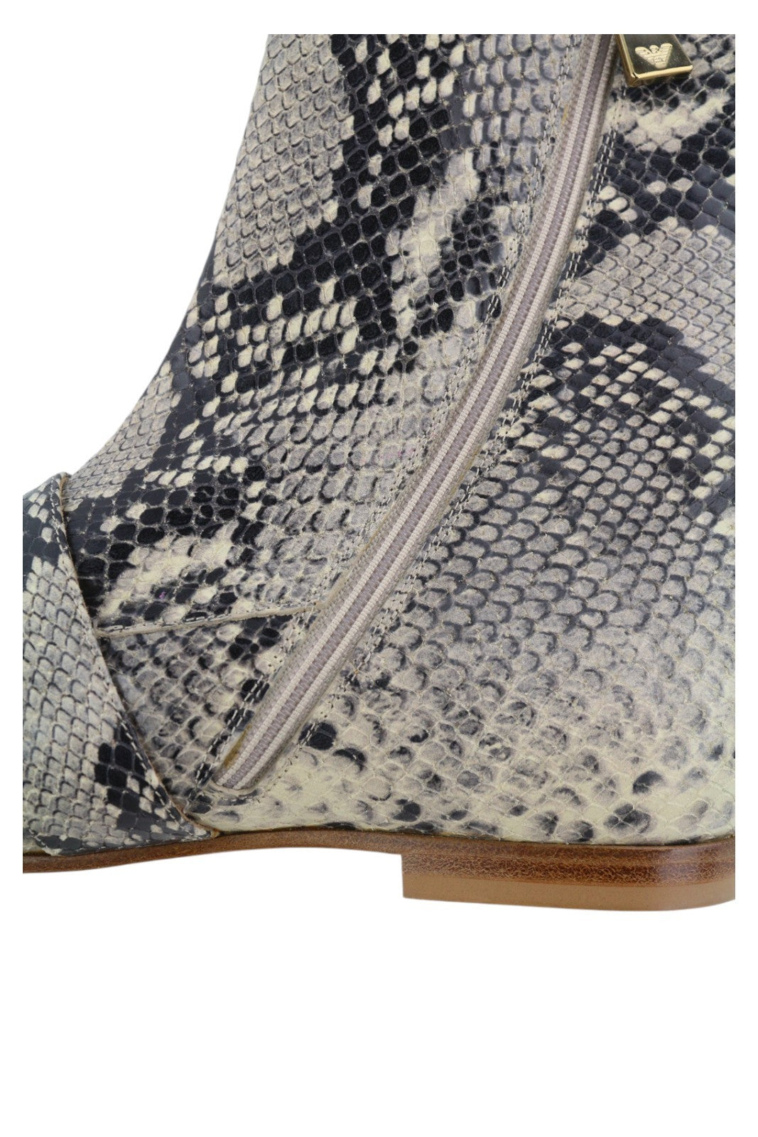 EMPORIO ARMANI moteriški aulinukai, 37 dydis, odiniai, su gyvatės raštu, pitono raštu, migdolo formos nosimi. 