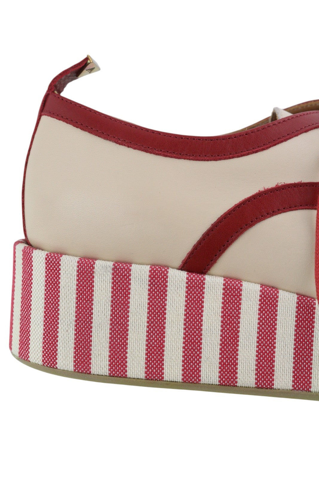 EMPORIO ARMANI X3C140 moteriški bateliai, 37 dydžio, smėlio spalvos, odiniai, su platforma, žemu viršumi, suvarstomi. 