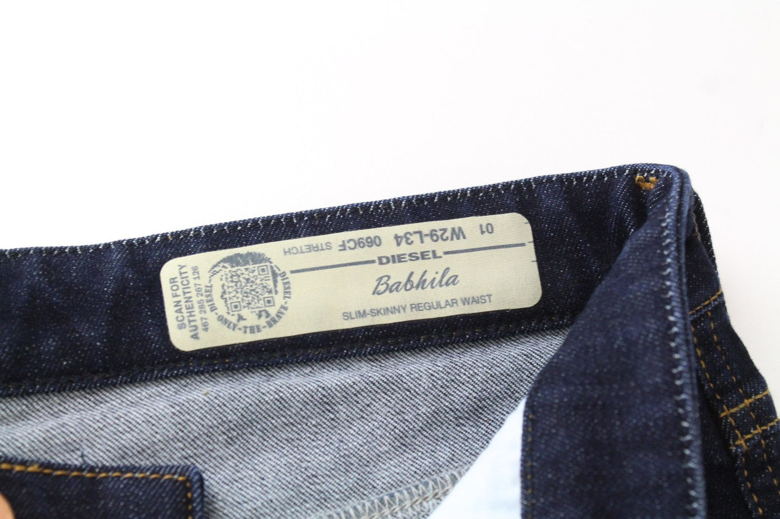 DIESEL Babhila 069CF moteriški džinsai W29/L34 Slim Skinny Tamprūs, Mėlyni Sagomis Priglundantys Džinsai 