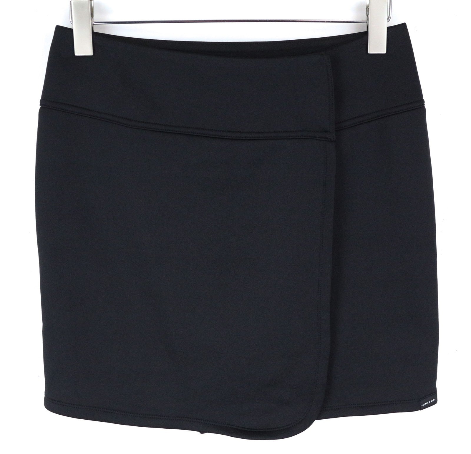 MAISON SCOTCH Club Nomade moteriškas sijonas ~W31 juodas apvyniojamas trumpas laisvalaikio medvilnės mišinio sijonas 