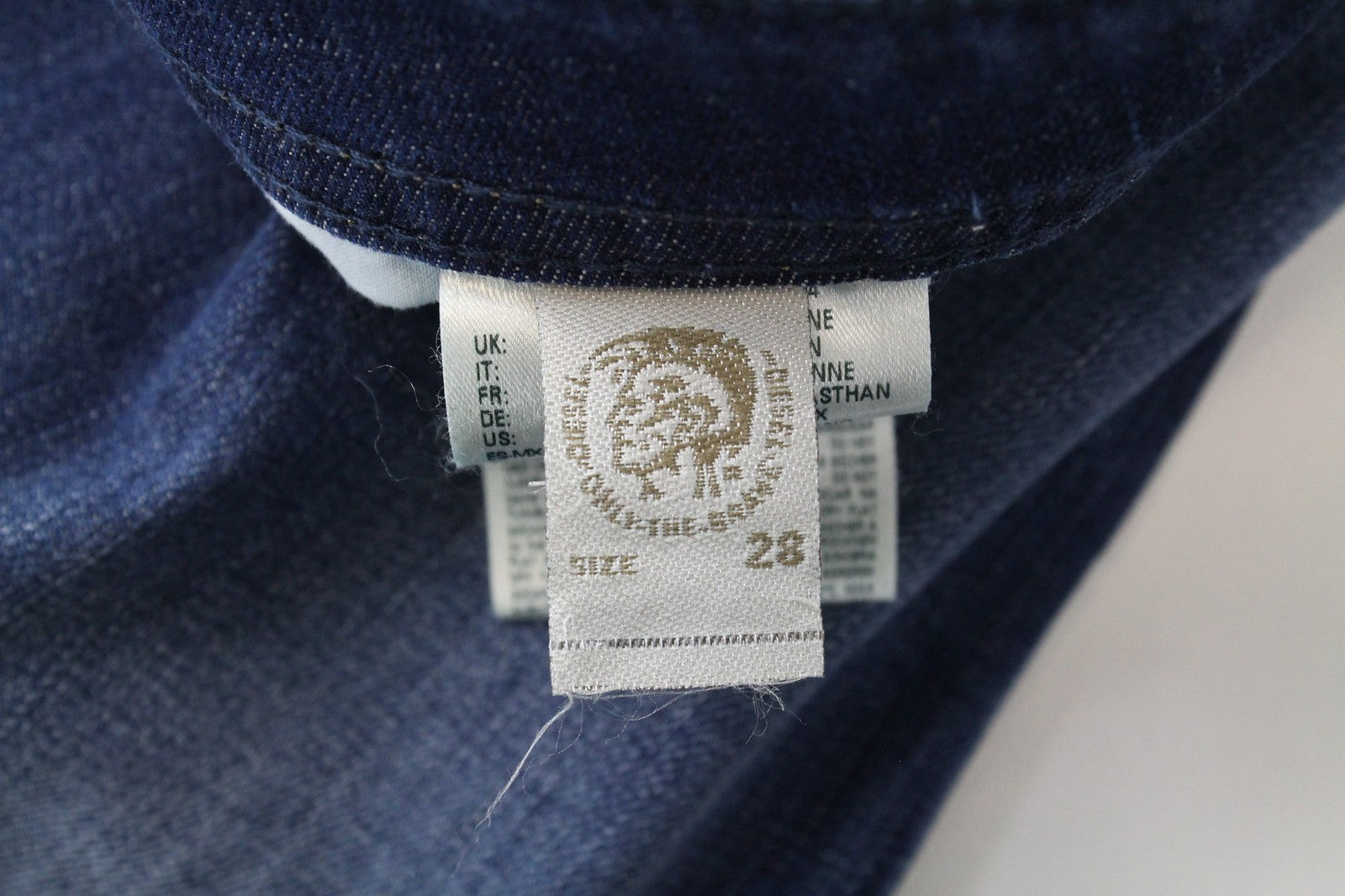 DIESEL Buster 084GR vyriški džinsai W28/L32 Slim Taper mėlyni, tamprūs, įprasto kirpimo 