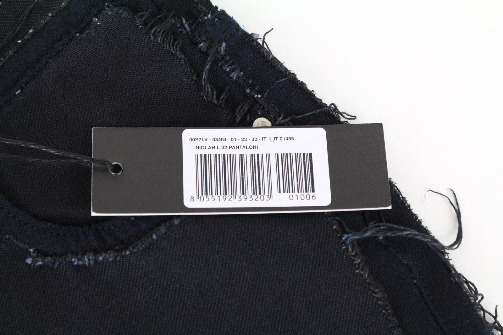 DIESEL Niclah 084NI moteriški džinsai W23/L32 mergaitėms tiesūs tamsiai mėlyni medvilnės mišinio džinsai 