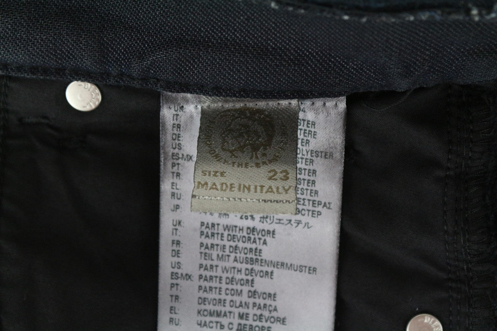 DIESEL Niclah 084NI moteriški džinsai W23/L32 mergaitėms tiesūs tamsiai mėlyni medvilnės mišinio džinsai 