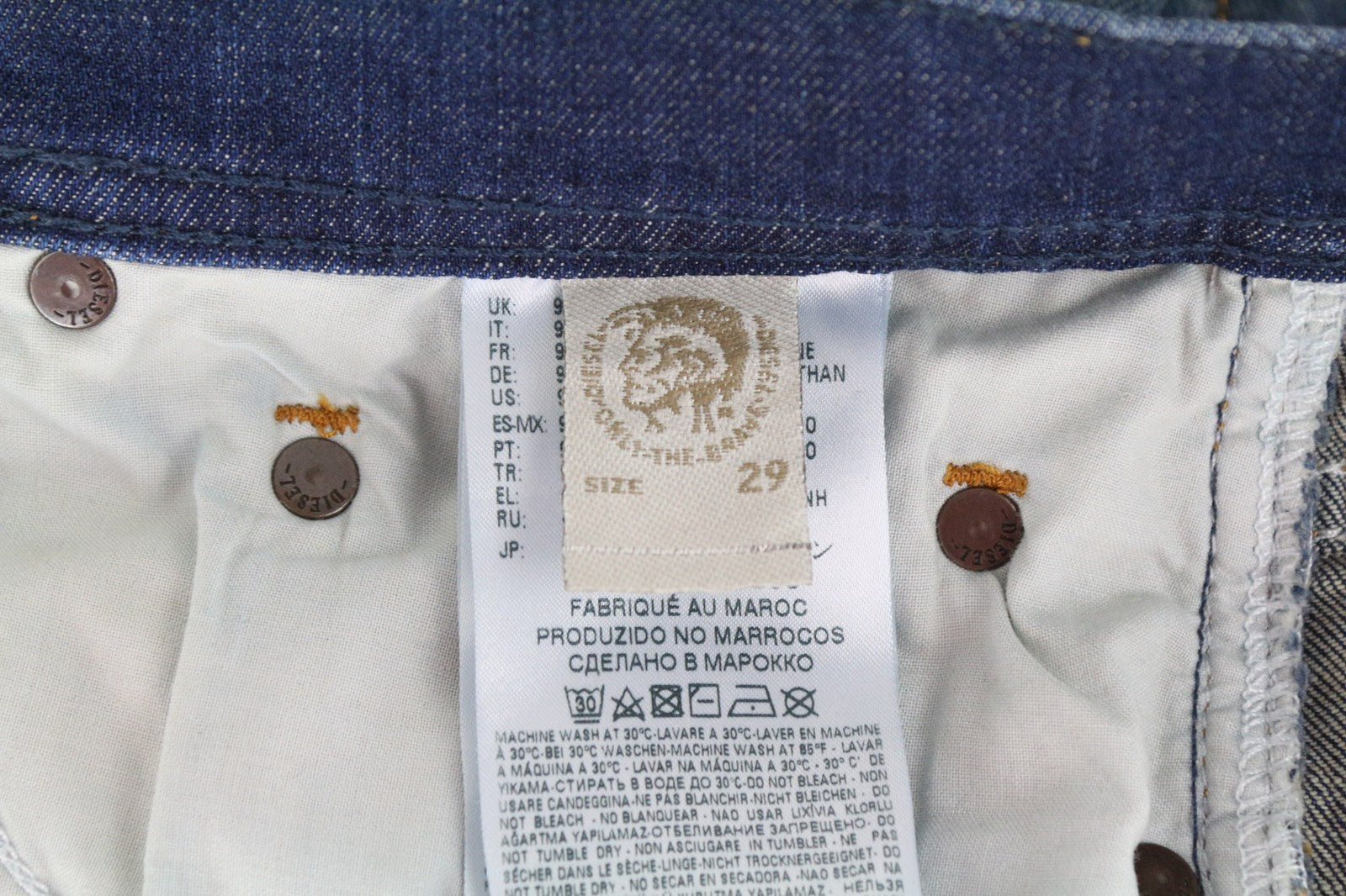 DIESEL Tepphar 084TX vyriški džinsai W29/L32 Slim Carrot Fit plėšytos mėlynos tamprios medžiagos 