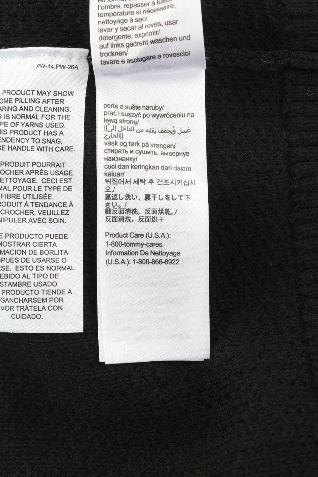 TOMMY HILFIGER Req Structured vyriškas megztinis XL dydžio, juodas, vafliniu raštu megztinis su apvalia kaklo iškirpte 