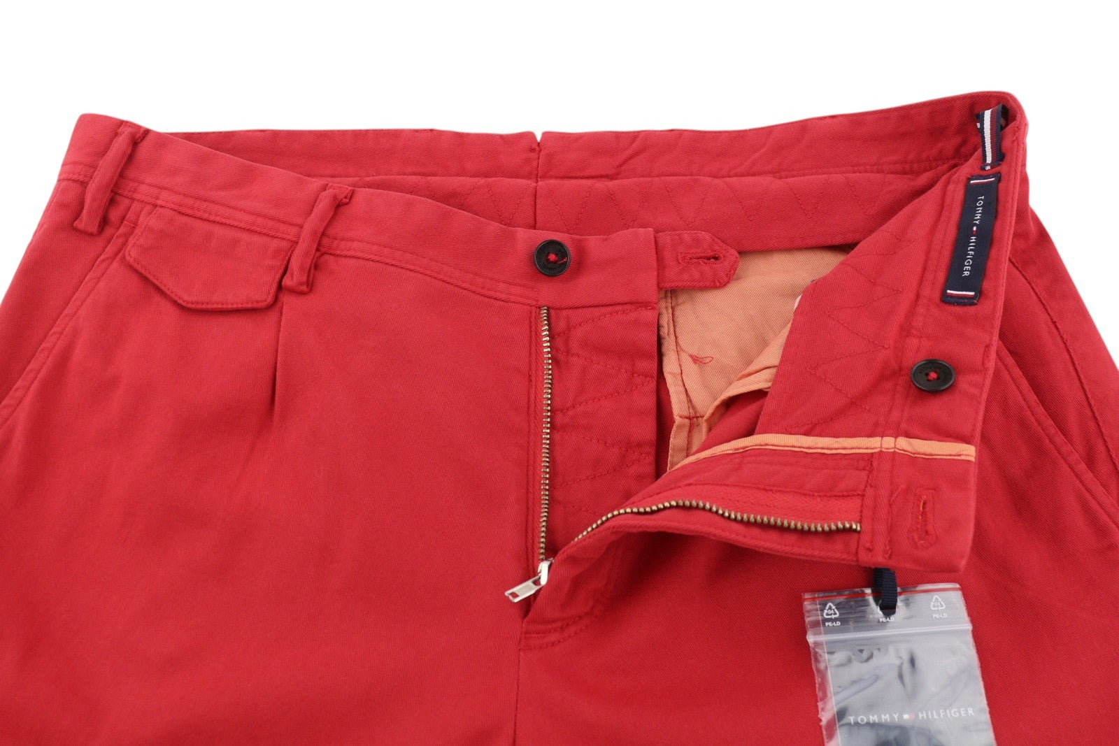 TOMMY HILFIGER „Twill Stretch“ vyriškos kelnės W32 raudonos klostuotos, plonos, su užtrauktuku, laisvalaikio stiliaus. 