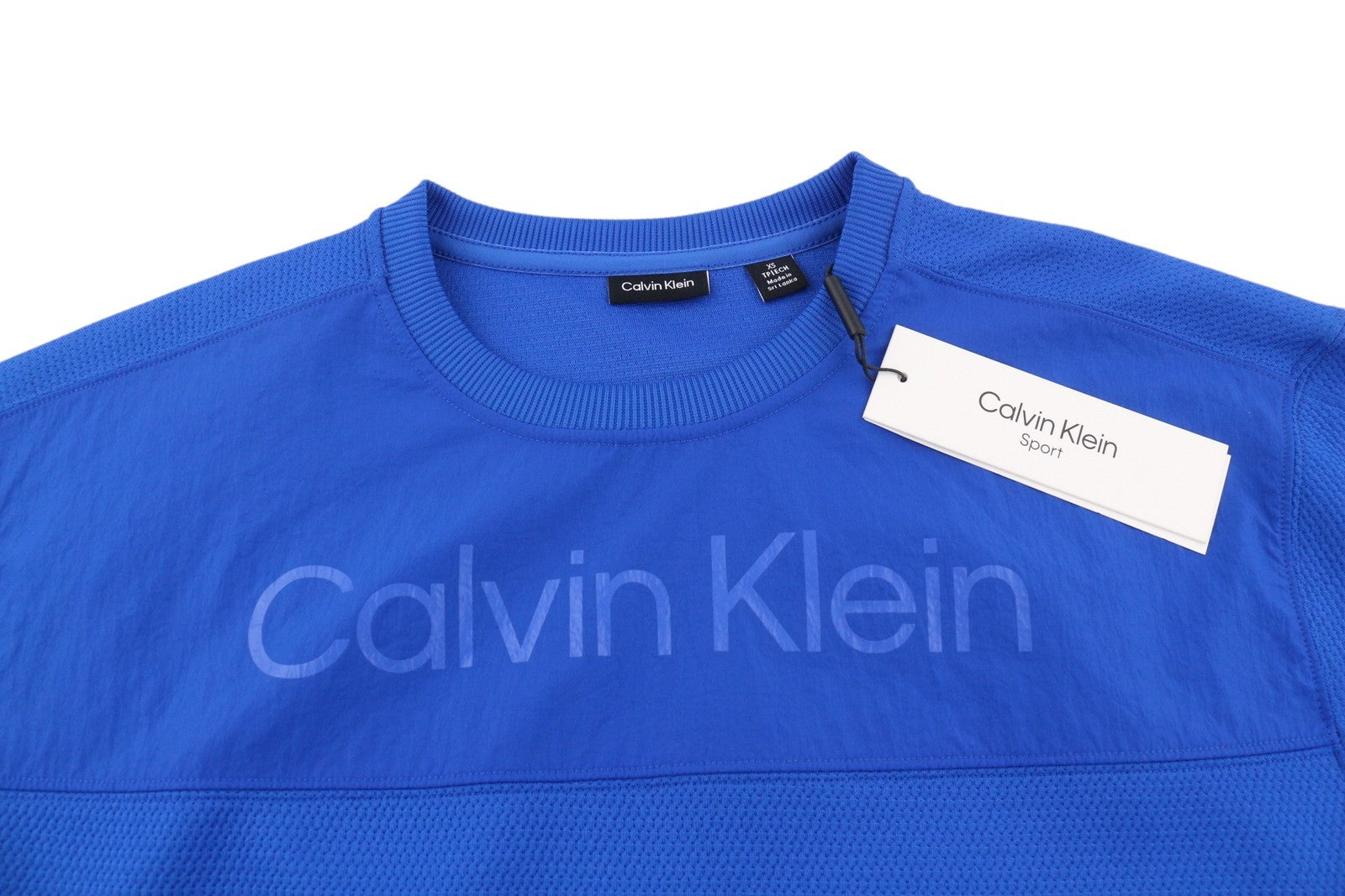 CALVIN KLEIN vyriškas džemperis XS dydžio, mėlynas, sportinis megztinis su apvalia apykakle ir logotipu, rekomenduojama kaina – 109 € 