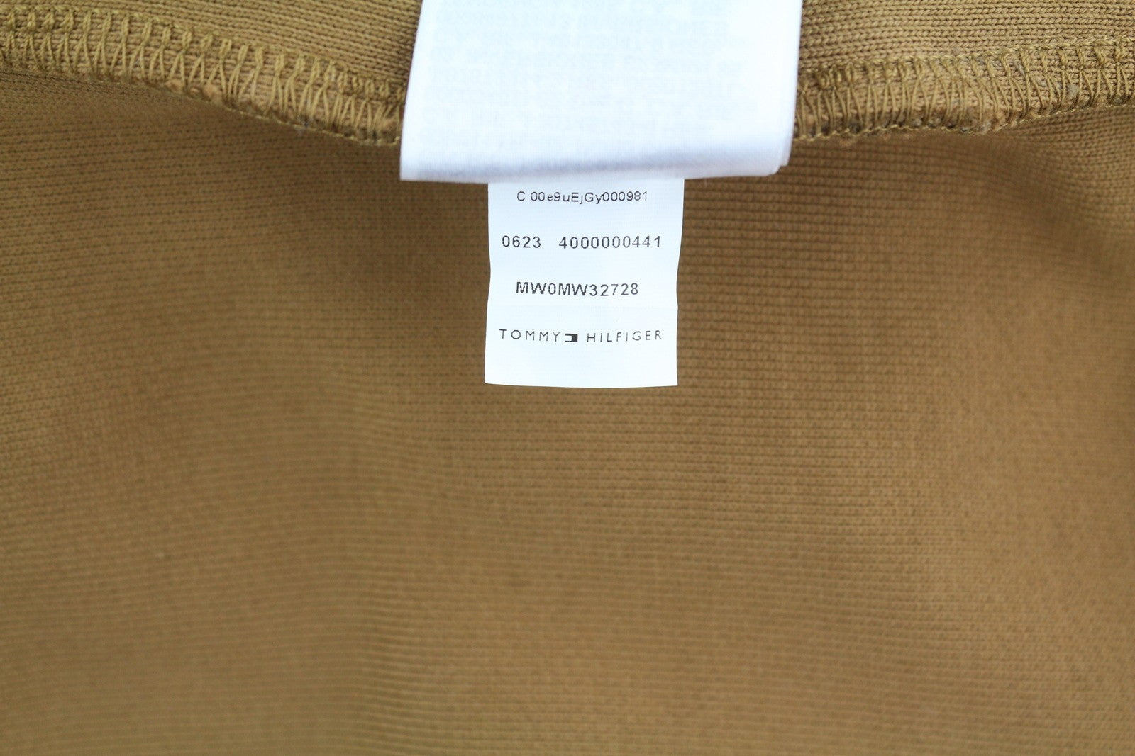 TOMMY HILFIGER Archive Fit vyriškas džemperis su ruda vilna, užtrauktuku, aukšta apykakle. 