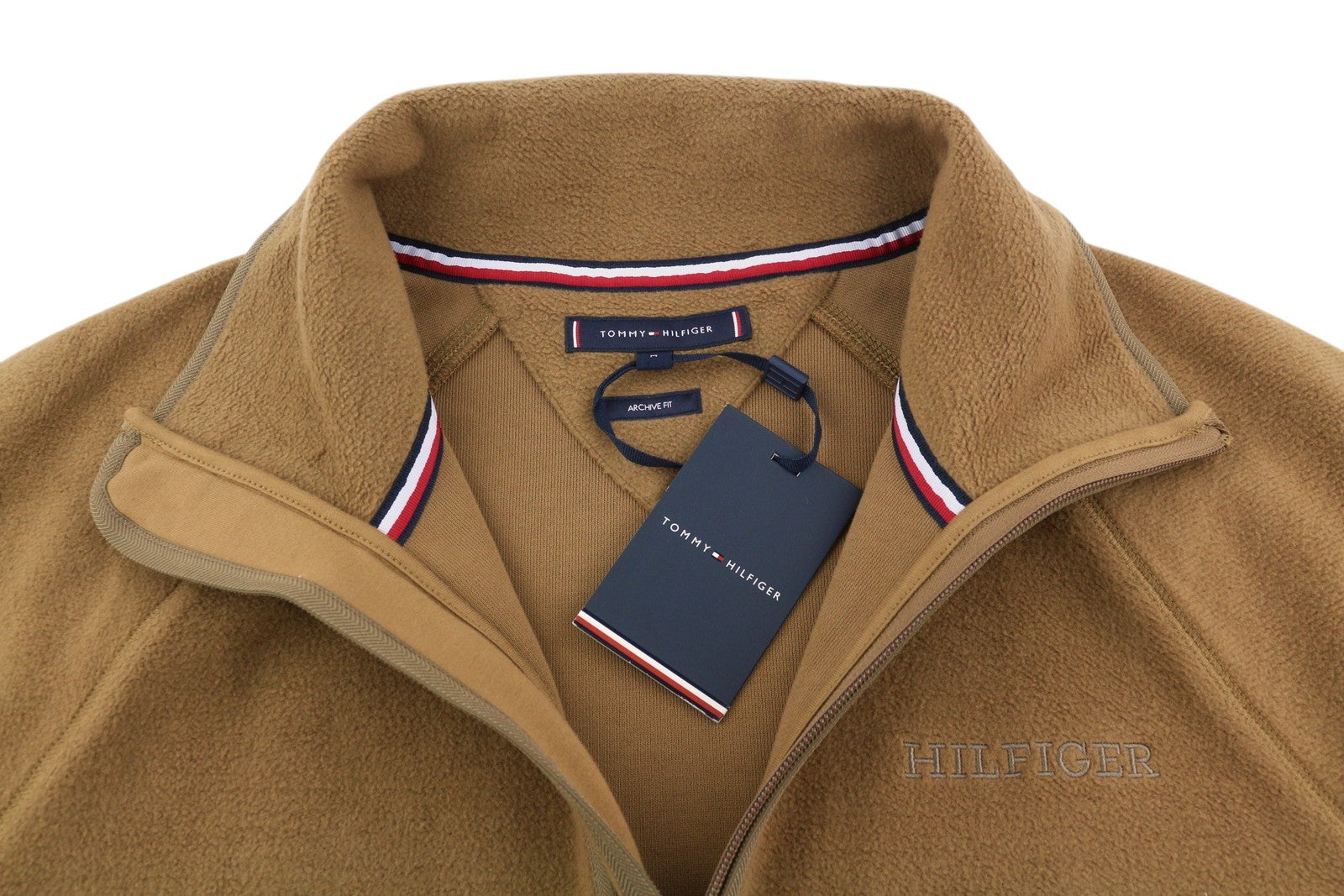 TOMMY HILFIGER Archive Fit vyriškas džemperis su ruda vilna, užtrauktuku, aukšta apykakle. 