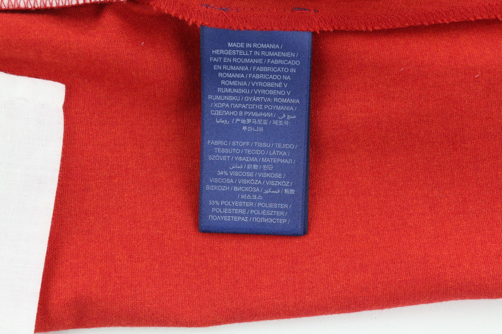 GANT vilnonės klasikinės moteriškos kelnės, raudonos, trumpos, iki kulkšnių, siaurėjančios, su užtrauktuku. EU36 