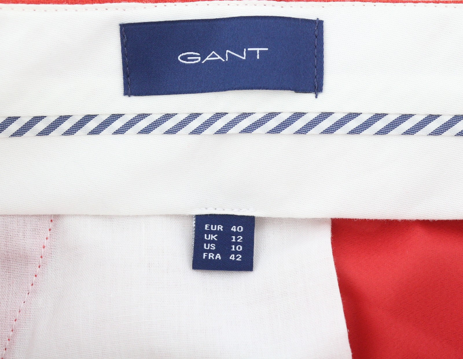 GANT vilnonės klasikinės moteriškos kelnės, raudonos, trumpos, iki kulkšnių, siaurėjančios, su užtrauktuku. EU40 