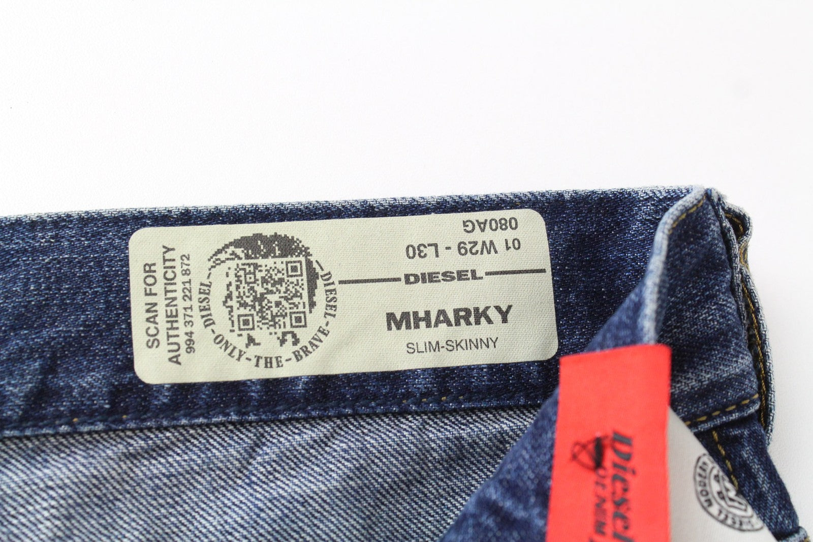 DIESEL Mharky 080AG vyriški džinsai W29/L30 Slim Skinny Fit, dirbtinės mėlynos medvilnės 