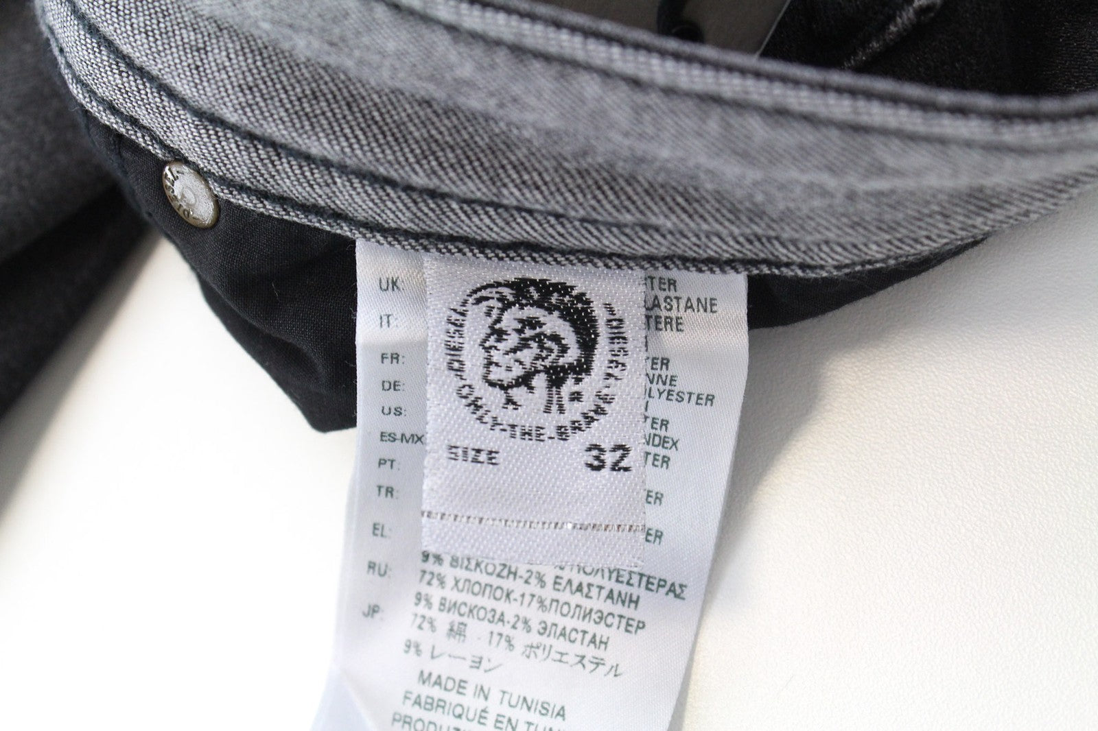 DIESEL Thommer 0687J vyriški džinsai W32/L30 Slim Skinny tamsiai pilki tamprūs medvilniniai džinsai 