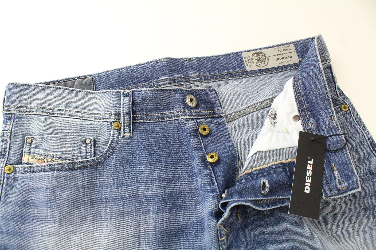 DIESEL Tepphar 0842H vyriški džinsai W33/L32 Slim Carrot Fit, mėlyni, skalbtos medvilnės 