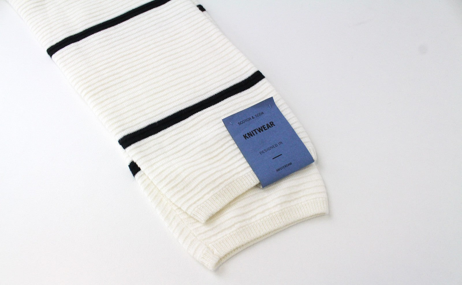 SCOTCH &amp; SODA Ams Couture vyriškas megztinis L dydžio balkšvas, aptemptas, dryžuotas megztinis 