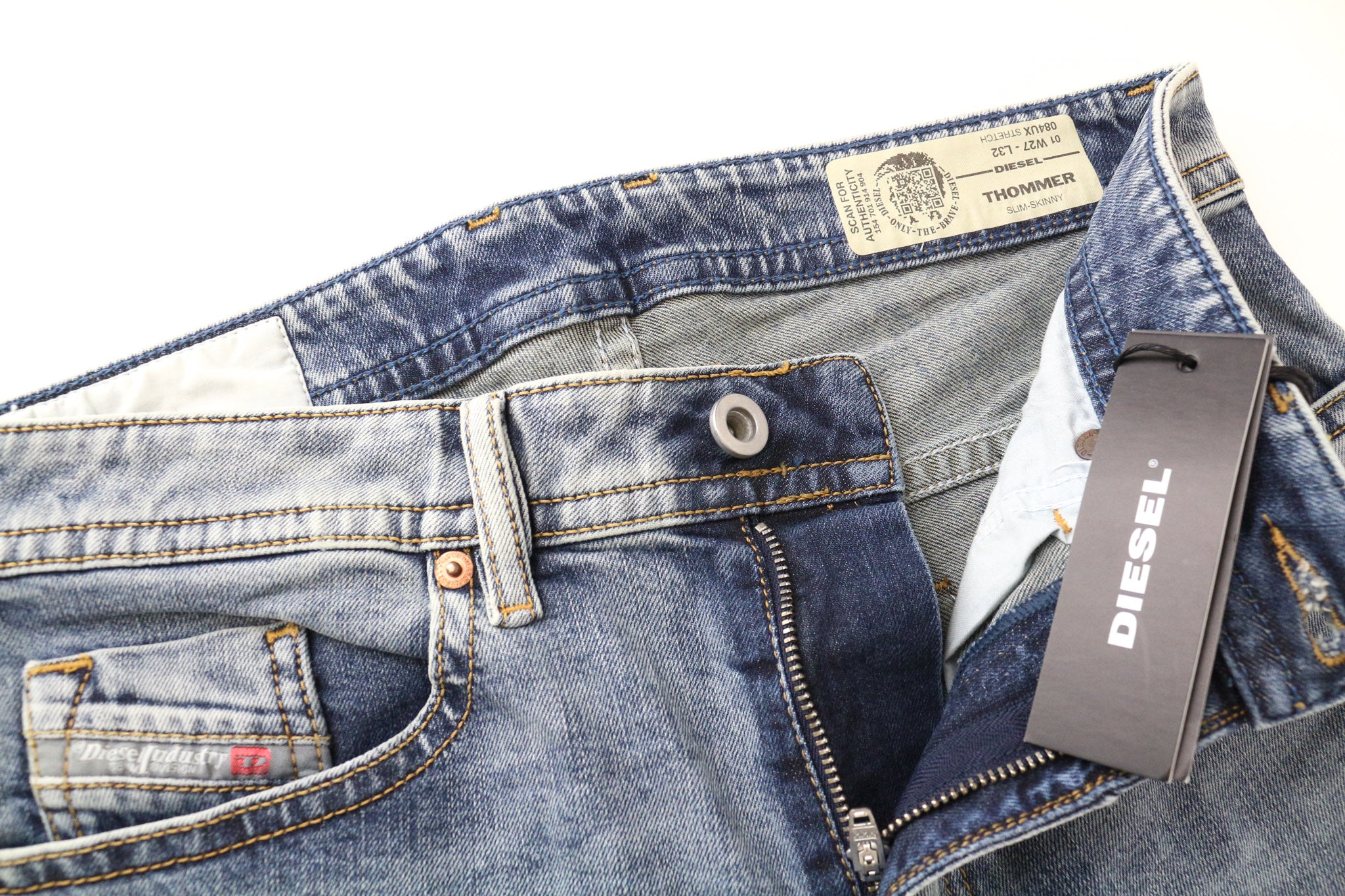 DIESEL Thommer 084UX vyriški džinsai W27/L32 vidutinio mėlynumo berniukams, ploni, tamprūs, aptempti džinsai su užtrauktuku 