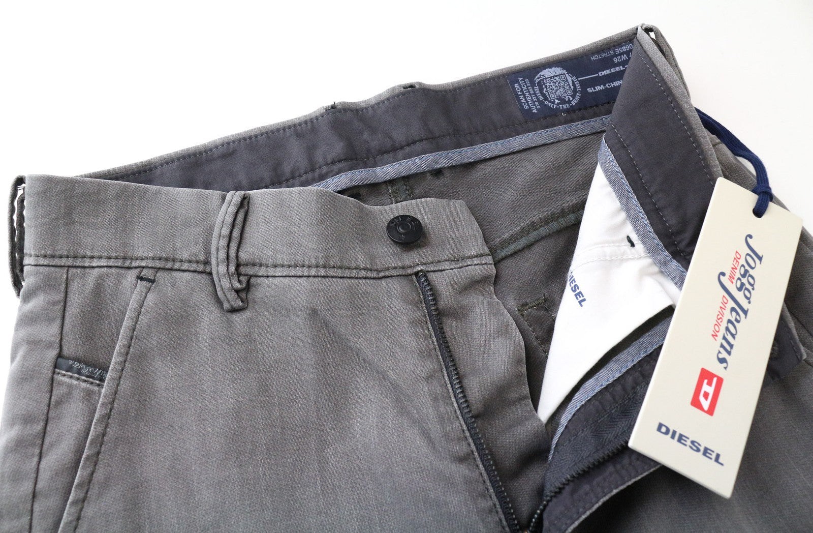 DIESEL Slim-Chino-M-NE 0685E vyriški W26 berniukiški pilki ploni tamprūs sportiniai marškinėliai su džinsiniu audiniu. 