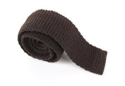 SUITSUPPLY vyriškas kaklaraištis ~150x8 cm tamsiai rudas grynos vilnos megztas kvadratiniais galais formalus