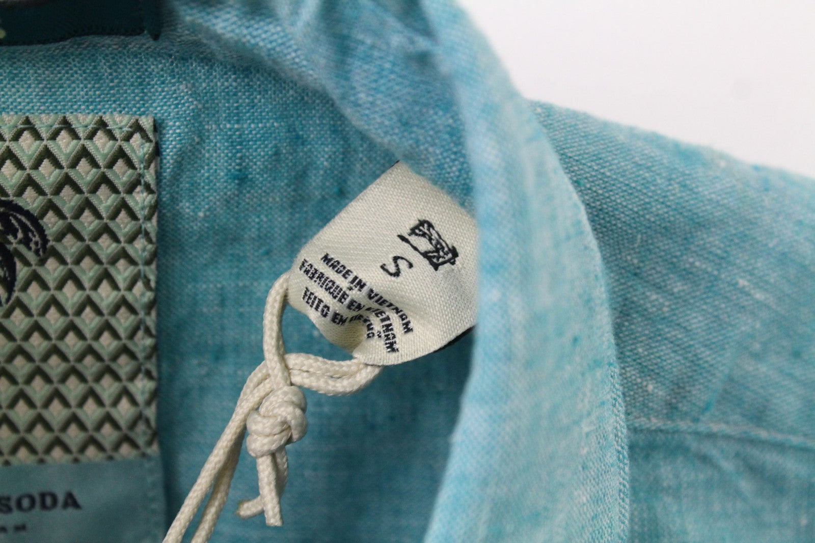 SCOTCH &amp; SODA vyriški marškinėliai S dydžio, trumpomis rankovėmis, žali lino ir medvilnės mišinio melanžo rašto. 