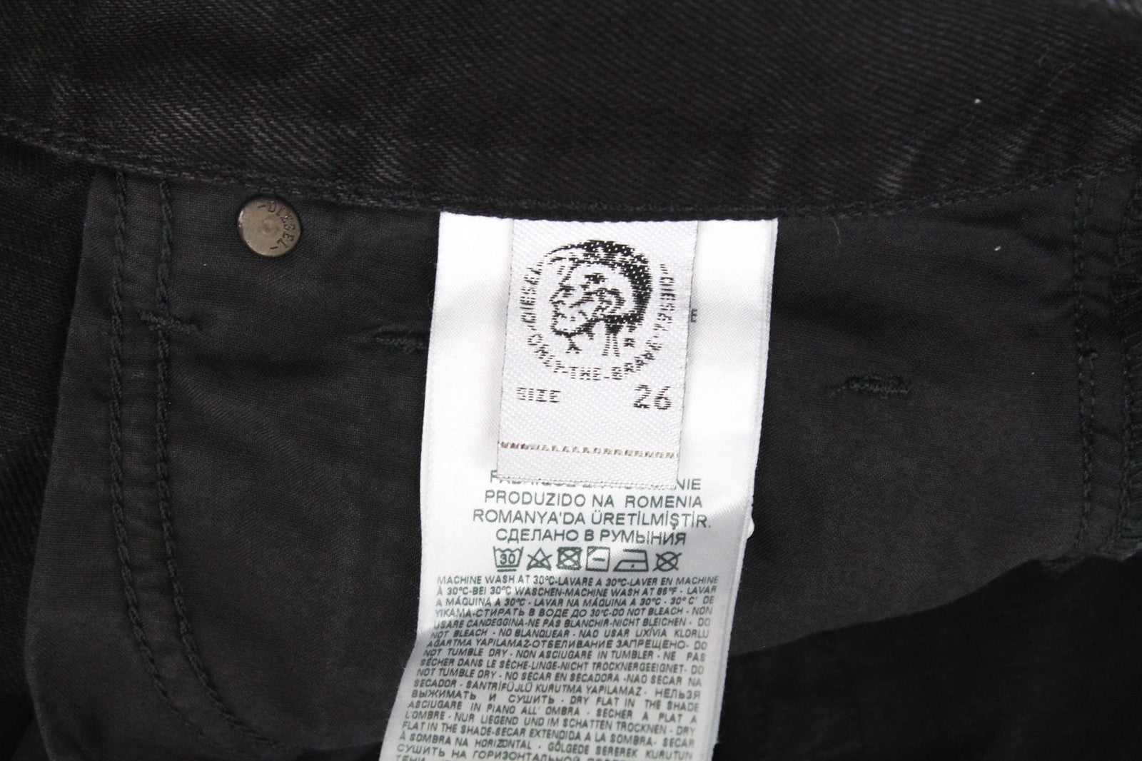 DIESEL Mharky 088AD vyriški džinsai W26/L32 juodi, ploni, aptempti berniukiški, netempiamo kirpimo 