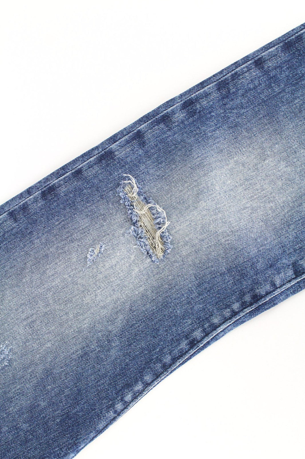 DIESEL Buster 081AQ vyriški džinsai W27/L32 mėlyni, ploni berniukiški, siaurėjantys, tamprūs, išsausėję. 