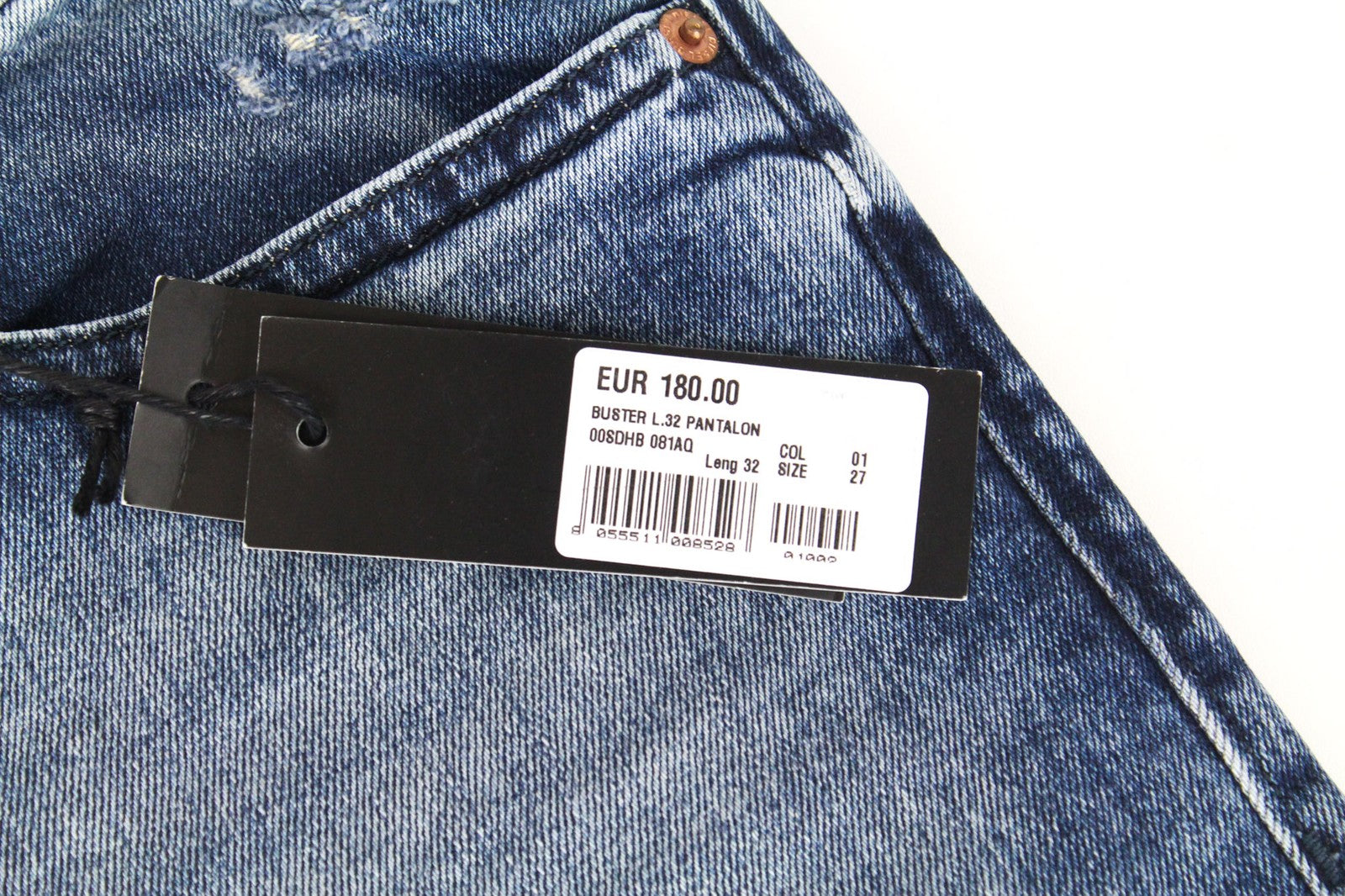DIESEL Buster 081AQ vyriški džinsai W27/L32 mėlyni, ploni berniukiški, siaurėjantys, tamprūs, išsausėję. 