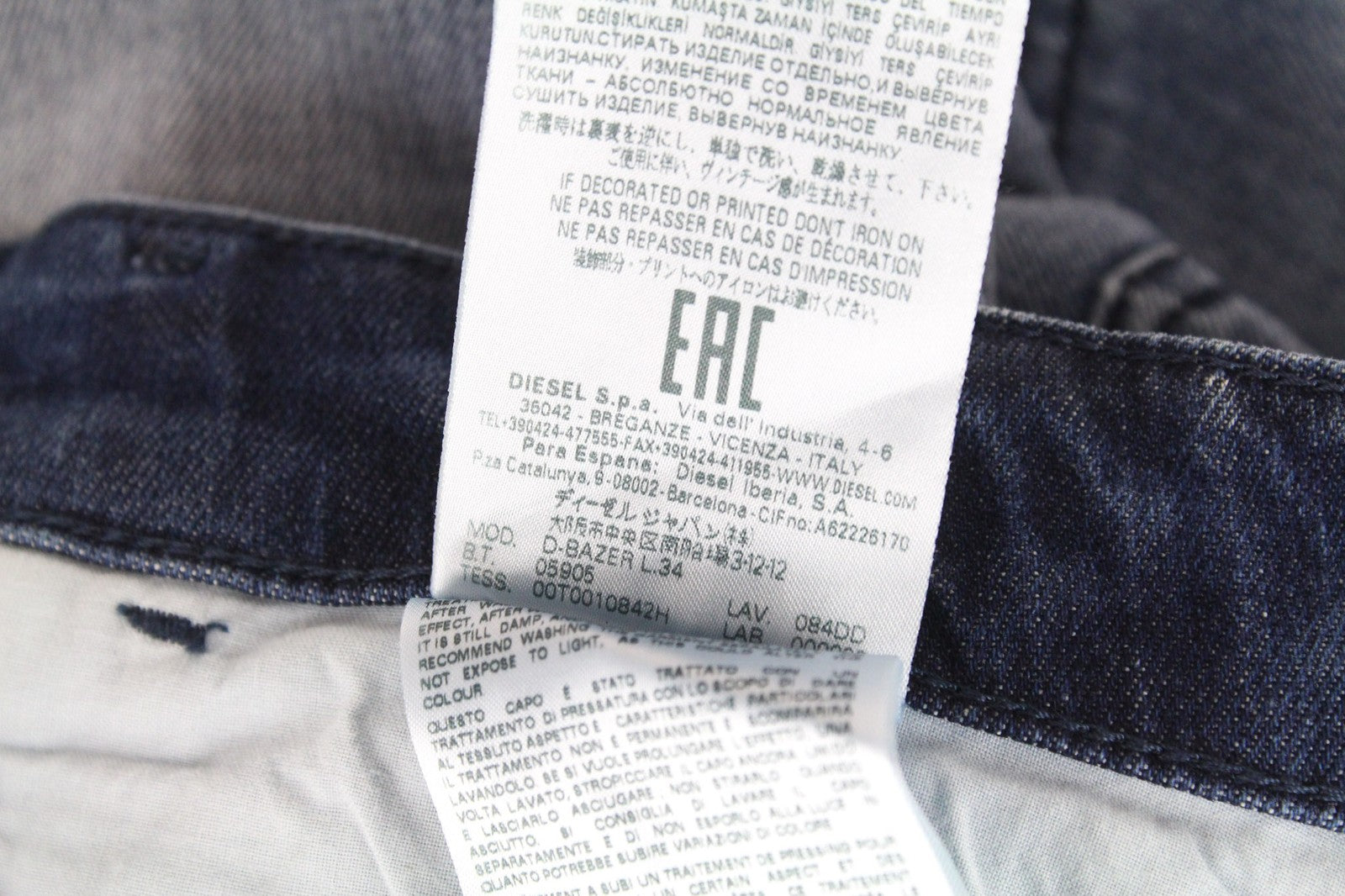 DIESEL D-Bazer 084DD vyriški džinsai W29/L34 mėlyni, tamprūs, siaurėjantys su sagomis, dirbtinės odos. 