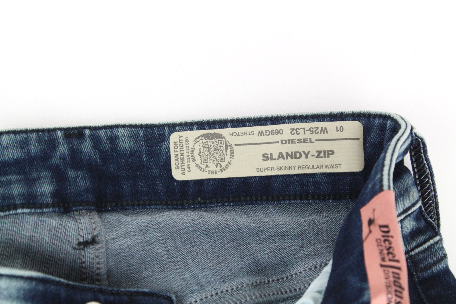 DIESEL Slandy-Zip 069GW moteriški džinsai W25/L32 vidutinio mėlynumo, aptempti, tamprūs 