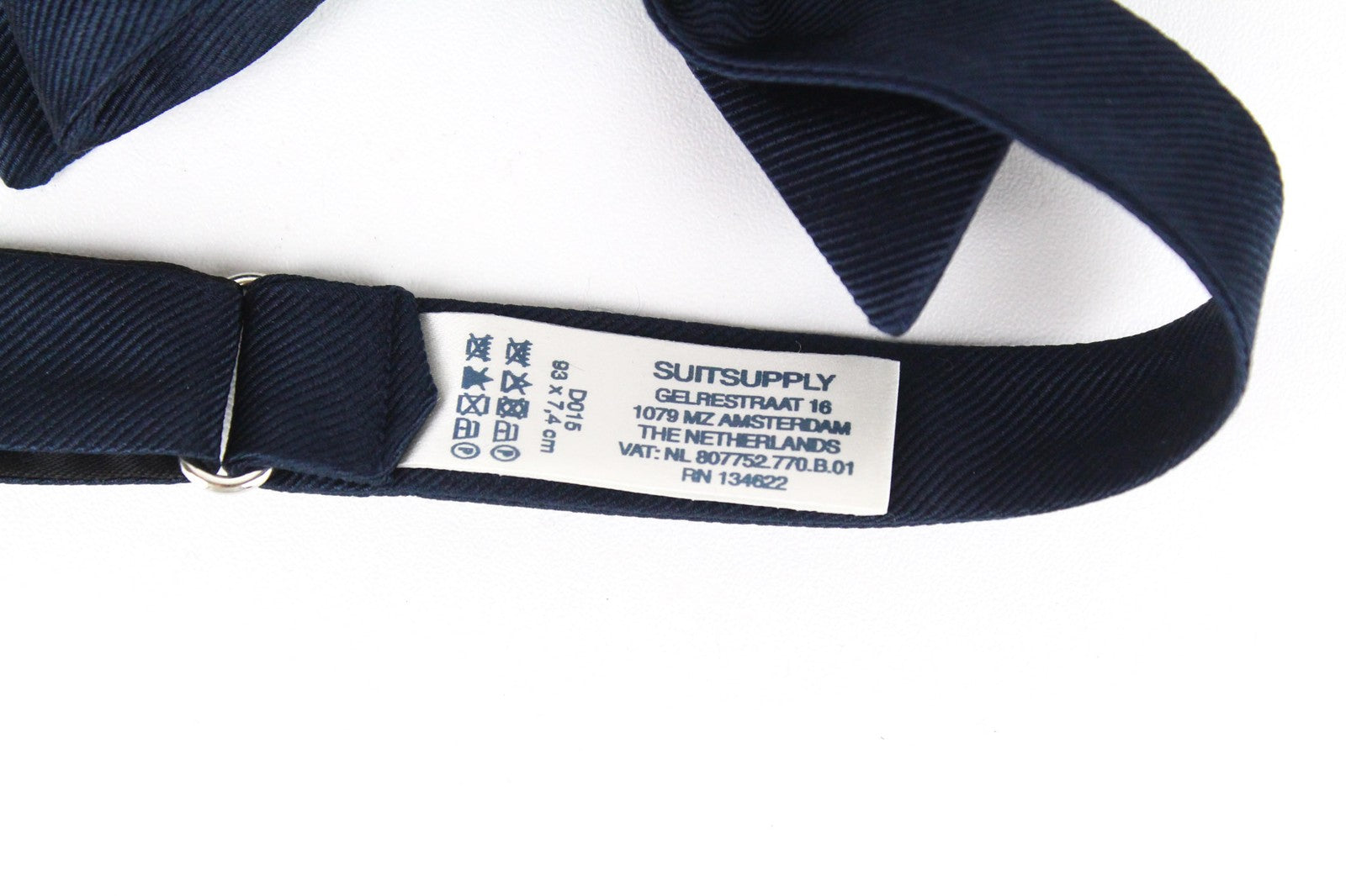 SUITSUPPLY vyriškas kaklaraištis 93x7,4 cm, jūrų mėlynumo, šilkinis kaspinėlis, užrišamas drugelio formos kaklaraištis 