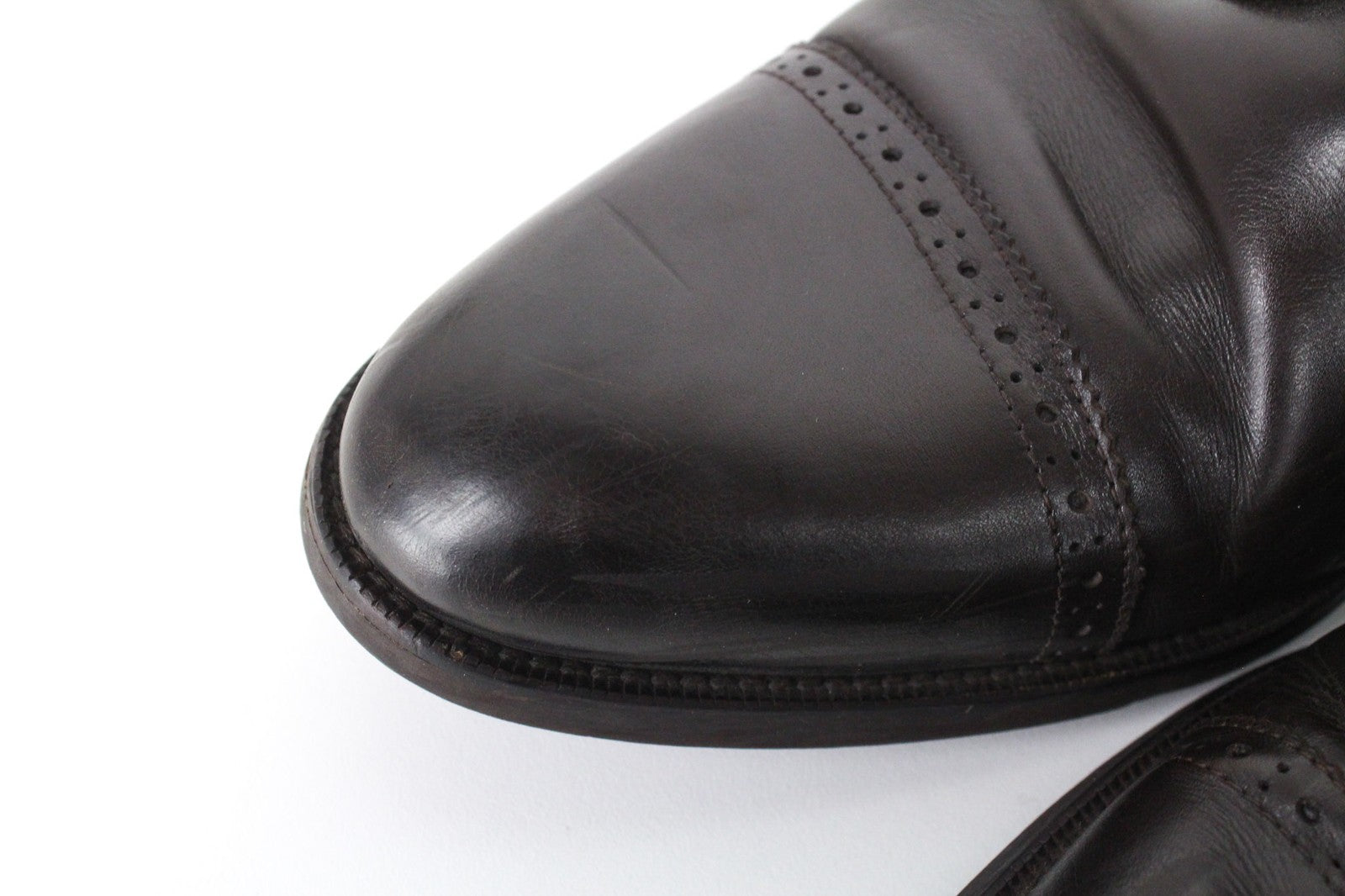 SUITSUPPLY vyriški tamsiai rudi, EU46 dydžio, odiniai, aukštakulniai bateliai su raišteliais, brogų raštu 