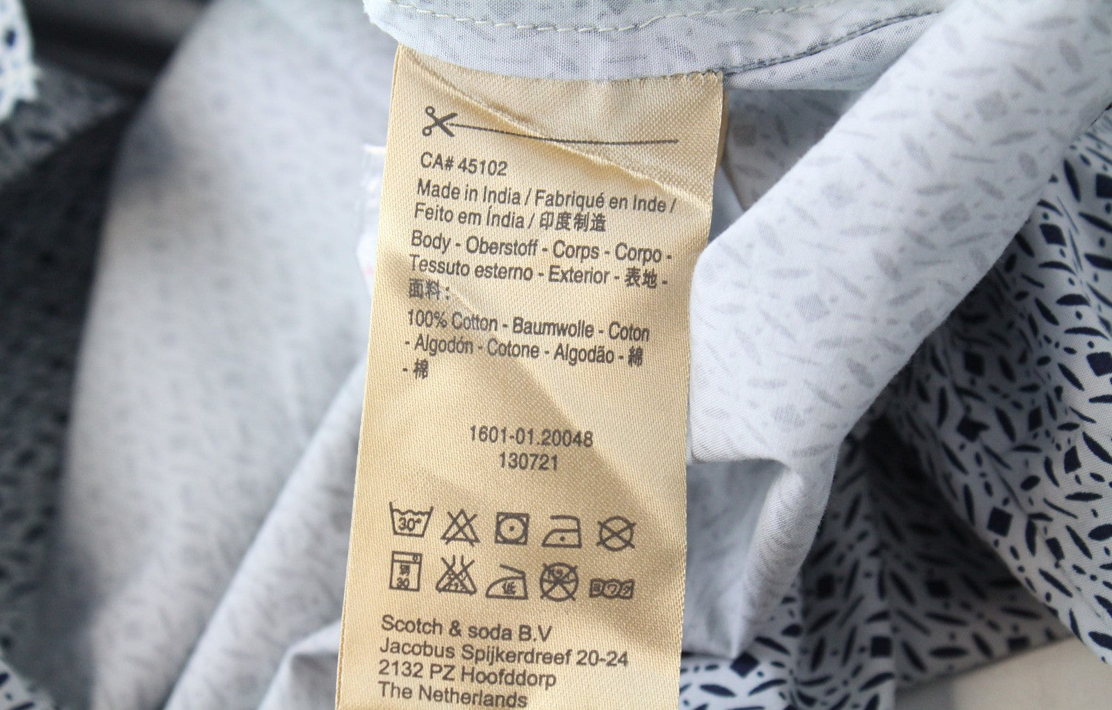 SCOTCH &amp; SODA vyriški XL dydžio mėlyni marškinėliai su grafiniu raštu, klasikinio stiliaus, grynos medvilnės marškinėliai su V formos iškirpte 