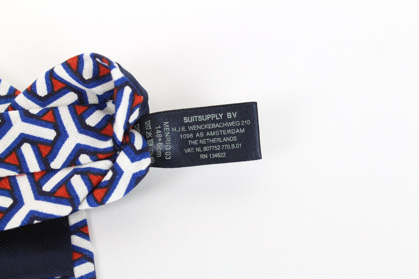 SUITSUPPLY vyriškas kaklaraištis, 148 x 8 cm, mėlynas, su grafiniu raštu, lininis medvilninis, smailiais galais 