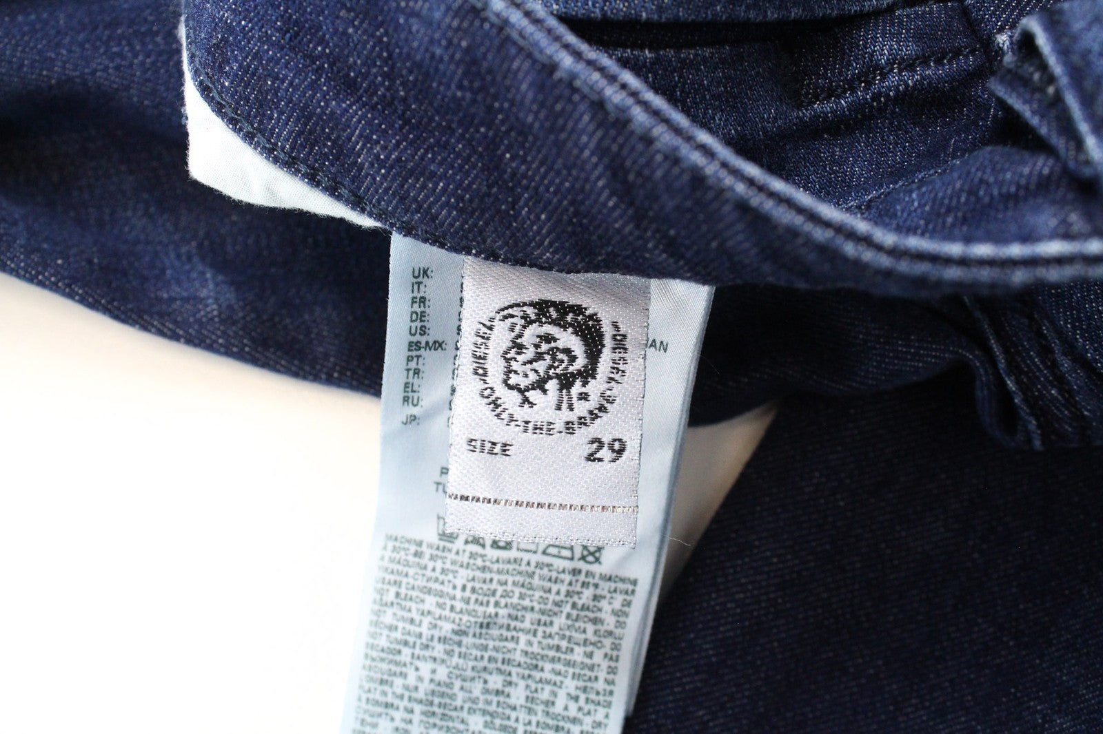 DIESEL D-Bazer 084GR vyriški džinsai W29/L32 mėlyni, tamprūs, skalbti, siaurėjantys, medvilniniai. 