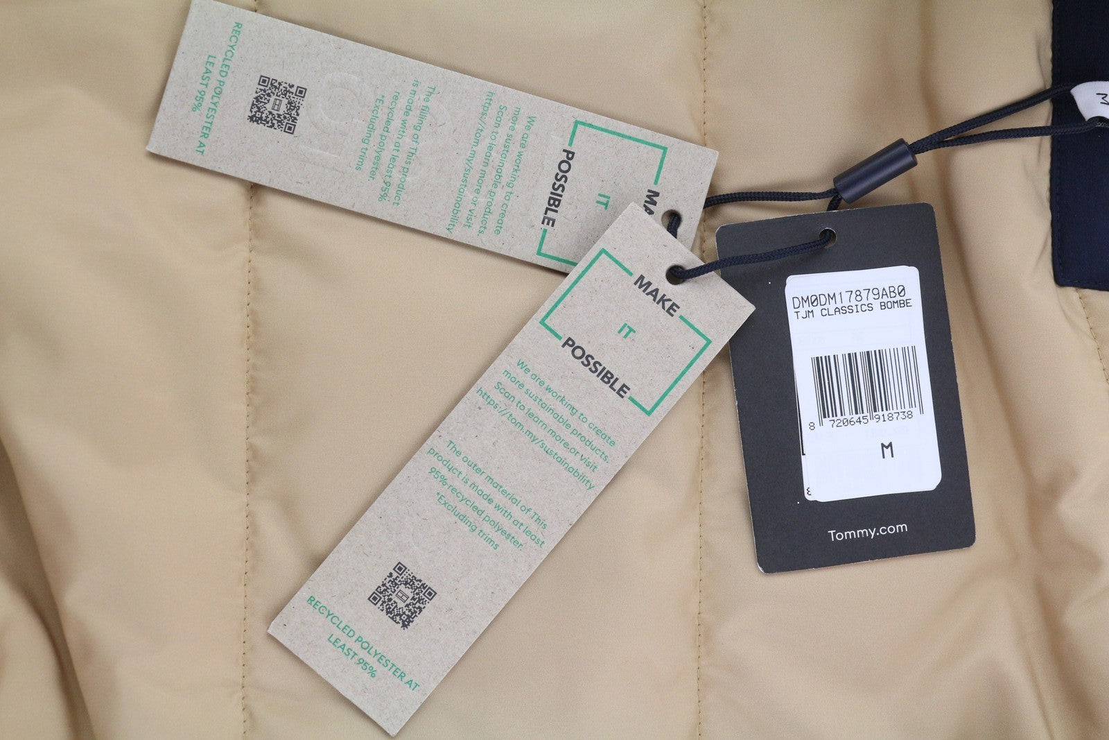 TOMMY HILFIGER Tjm Classics Bomber vyriška striukė M, smėlio spalvos, su pamušalu ir užtrauktuku, rekomenduojama kaina – 209 € 