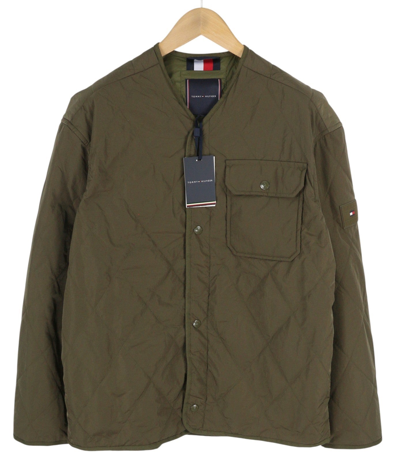 TOMMY HILFIGER supakuota perdirbto linijinio audinio vyriška striukė M, chaki spalvos, žalia, paminkštinta, rekomenduojama kaina – 239 € 