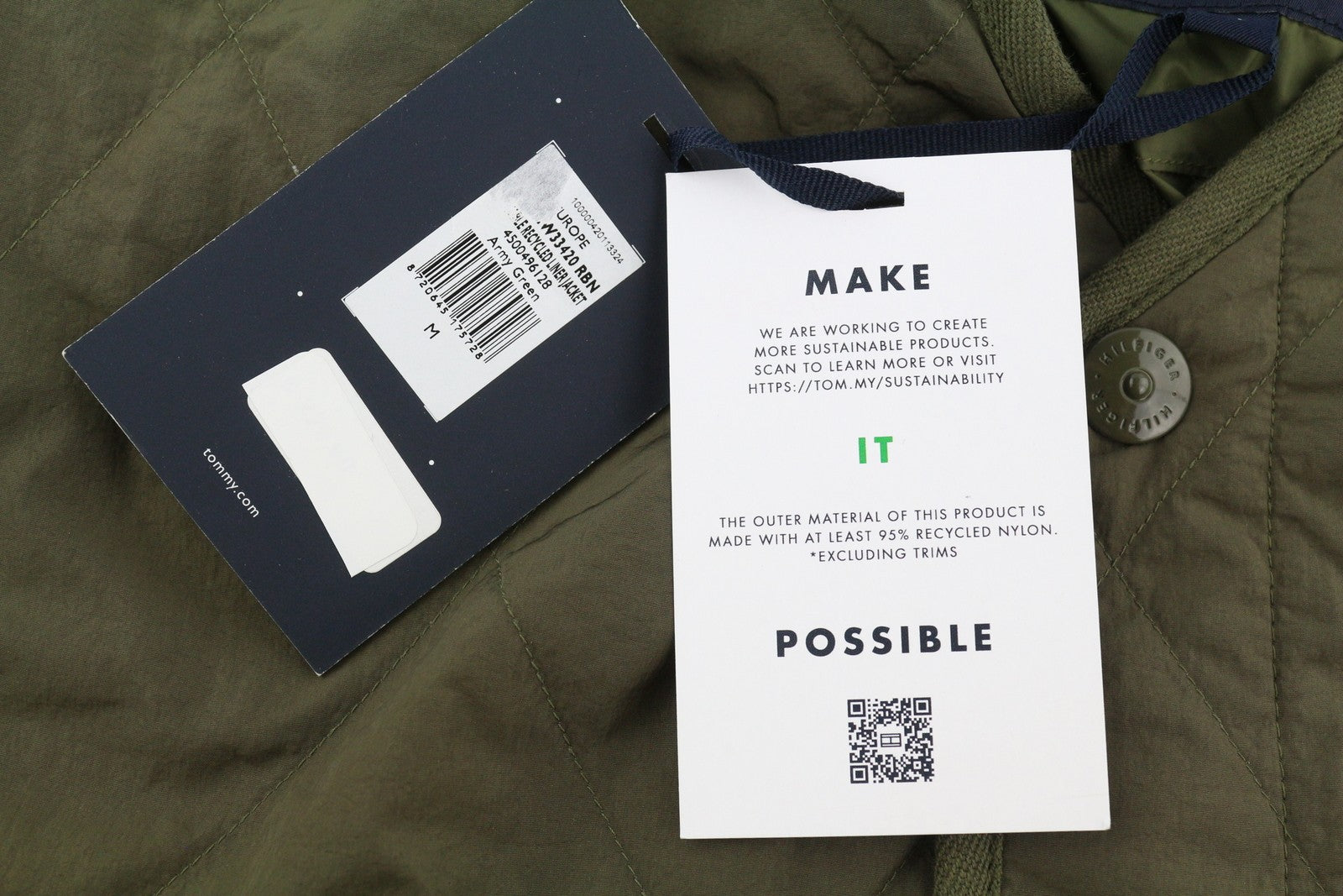 TOMMY HILFIGER supakuota perdirbto linijinio audinio vyriška striukė M, chaki spalvos, žalia, paminkštinta, rekomenduojama kaina – 239 € 