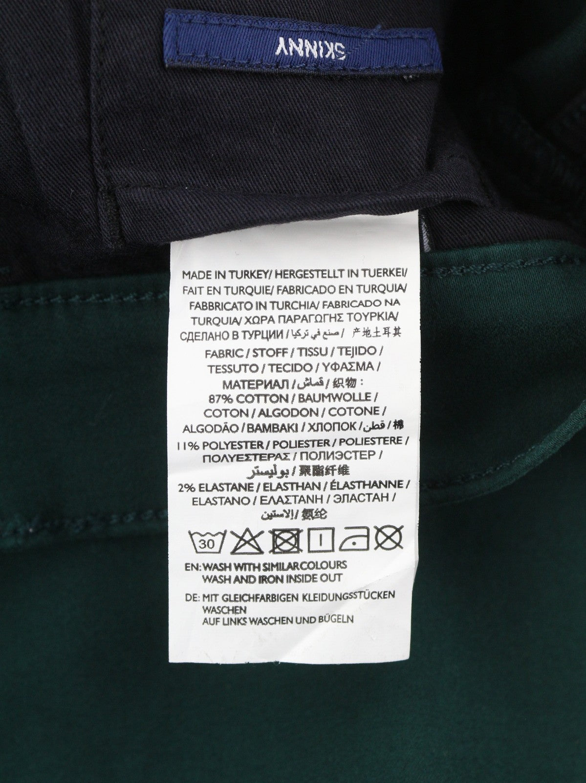 GANT aptemptos atlasinės moteriškos kelnės W26/L32 tamsiai žalios, su kišenėmis, užtrauktuku ir logotipu, laisvalaikio stiliaus 