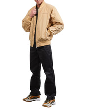 TOMMY HILFIGER Tjm Classics Bomber vyriška striukė S, smėlio spalvos, su paminkštinimu, užtrauktuku. Rekomenduojama kaina – 209 €. 